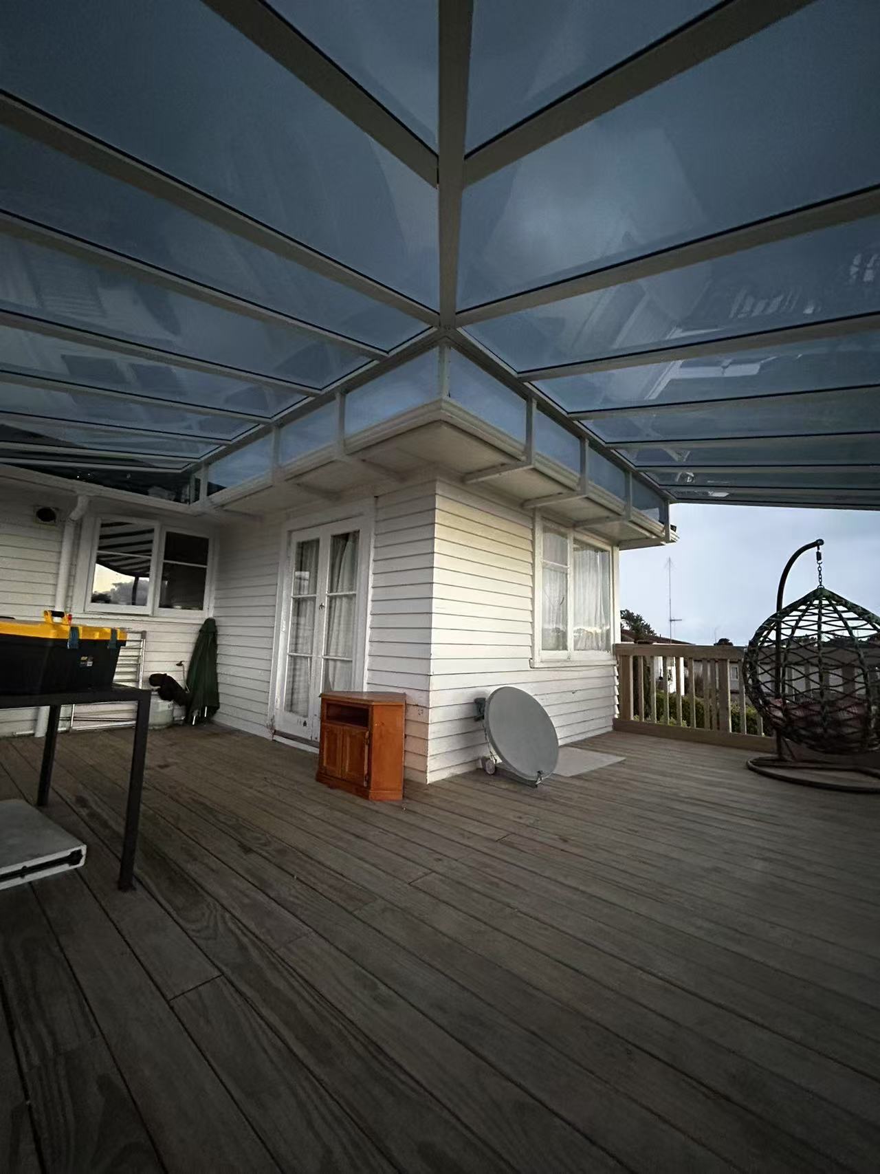 Outdoor blinds