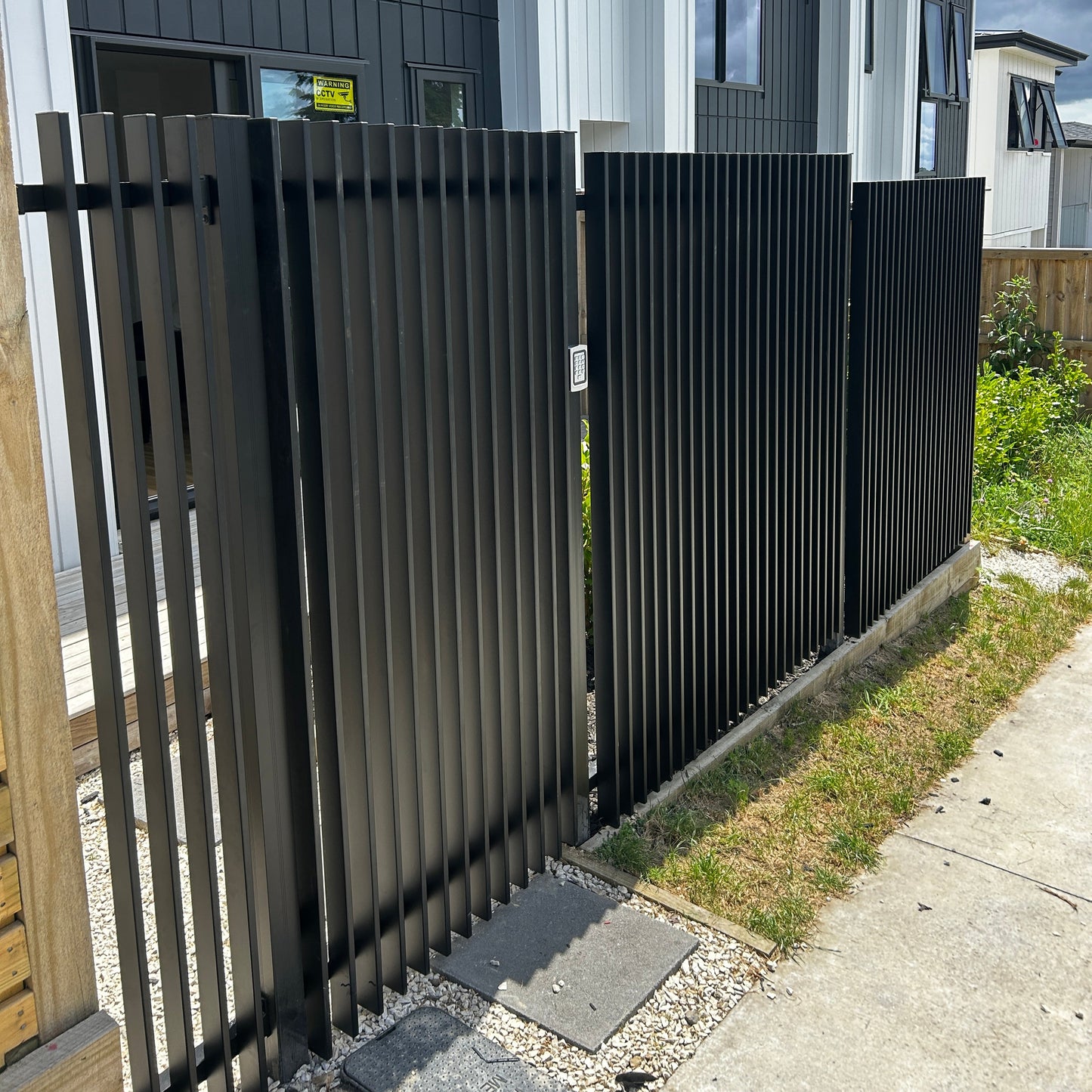 Aluminium Blade Fence Panel